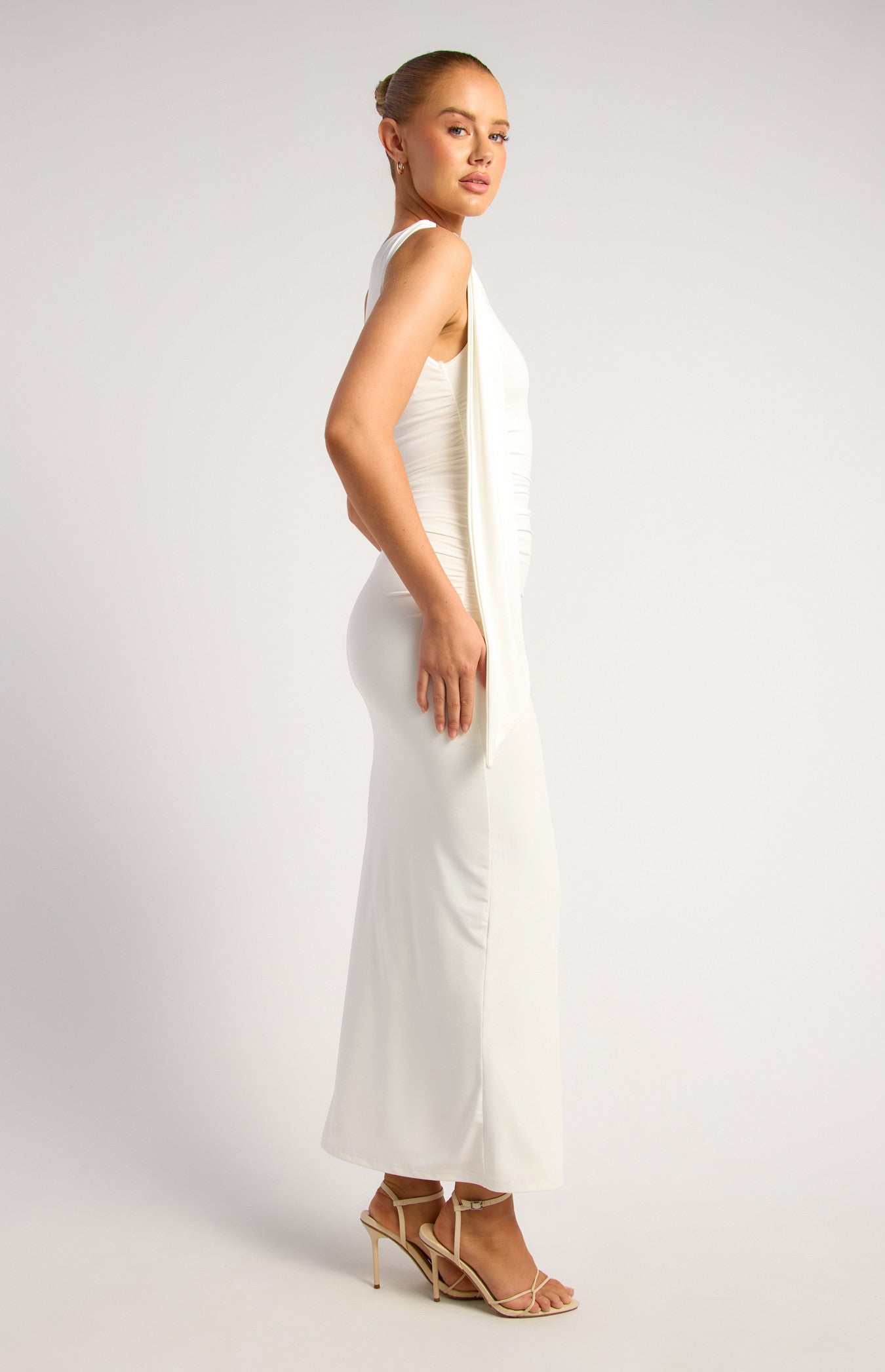 CINDY MAXI DRESS-WHITE